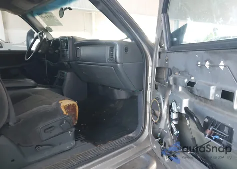 2002 Chevrolet Silverado 1500 Ls from USA, damaged, VIN 2GCEC19T321364517